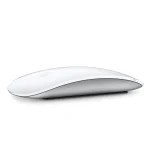 نمای سه‌رخ مجیک موس بی‌سیم اپل USB-C رنگ سفید با بدنه آلومینیومی نقره‌ای
